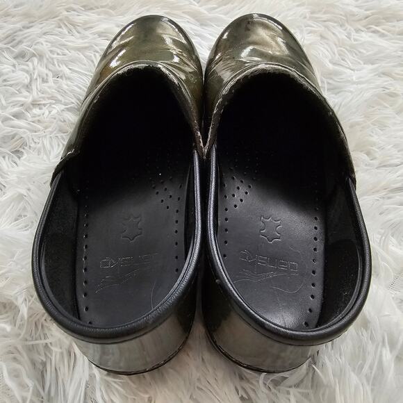 Dansko Green Iridescent Sparkle Clogs Size 39 - Picture 3 of 6